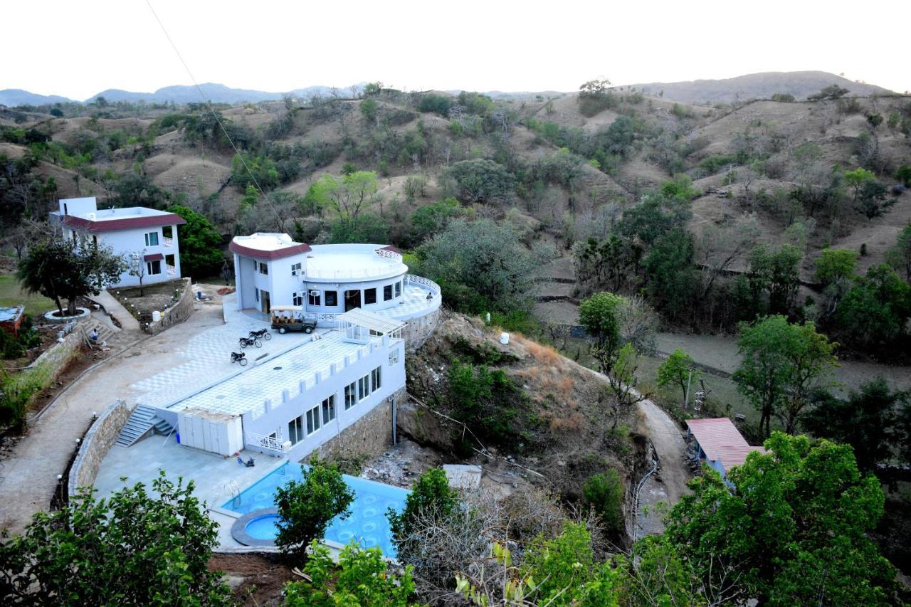 The Sky Imperial Pavoreal Jungle Resort Kumbhalgarh Eksteriør billede