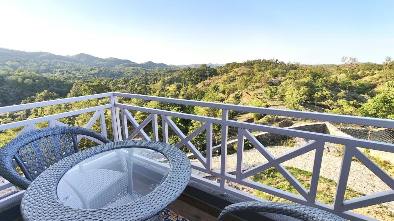The Sky Imperial Pavoreal Jungle Resort Kumbhalgarh Eksteriør billede