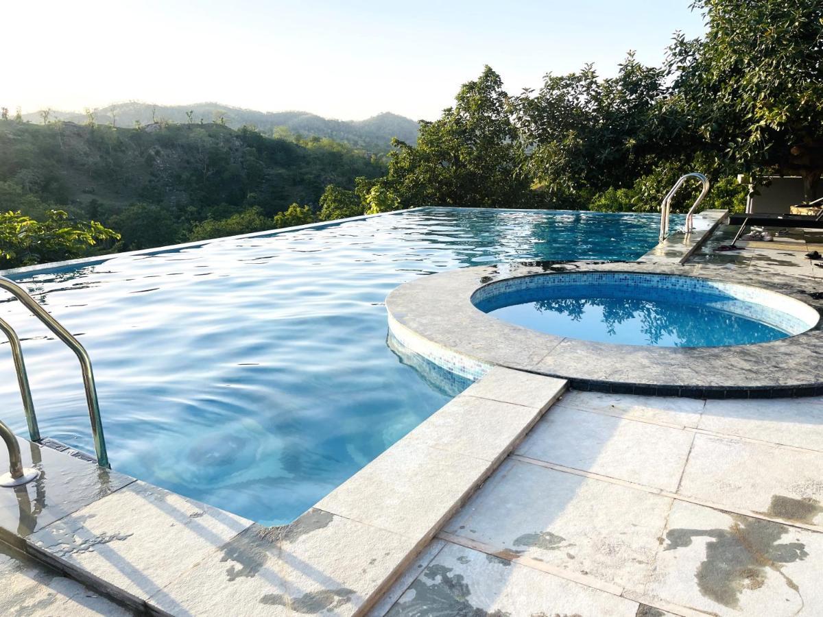 The Sky Imperial Pavoreal Jungle Resort Kumbhalgarh Eksteriør billede