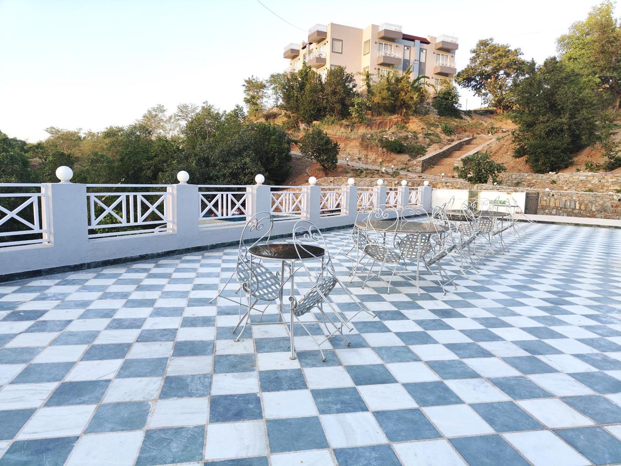 The Sky Imperial Pavoreal Jungle Resort Kumbhalgarh Eksteriør billede