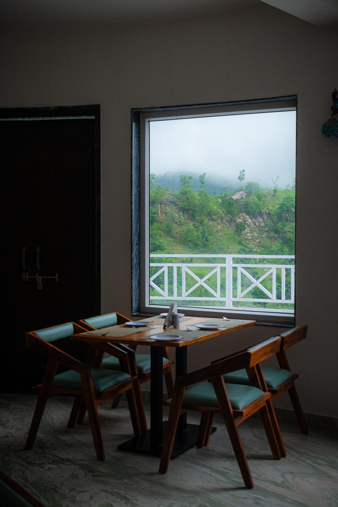 The Sky Imperial Pavoreal Jungle Resort Kumbhalgarh Eksteriør billede